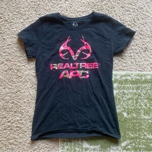Realtree Black And Pink Graphic Tee